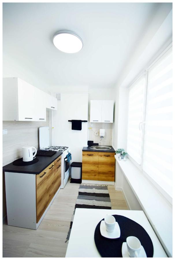 Color24 Centrum Nisko Apartment ภายนอก รูปภาพ